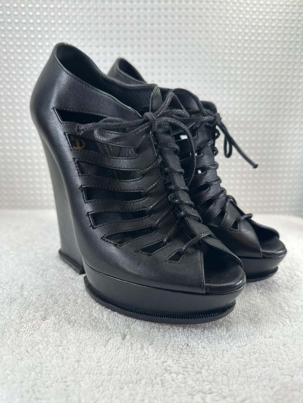 Yves Saint Laurent Hortense Black Leather Platform Wedge Sandals - Picture 2 of 12